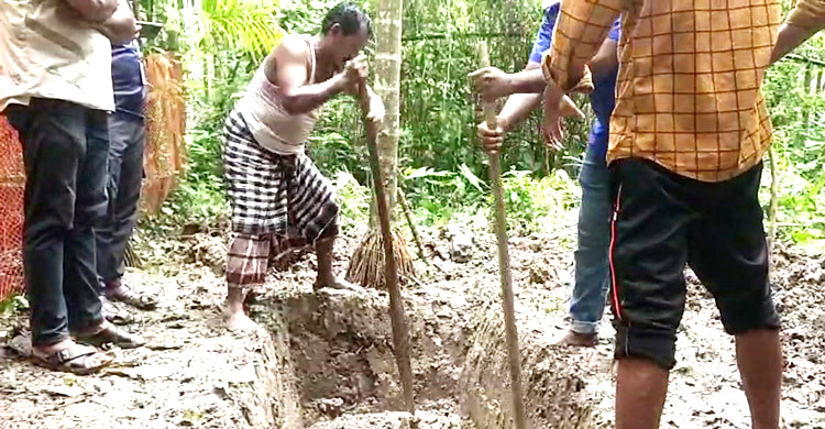 পিরোজপুরে মৃত্যুর ১৪ বছর পর ব্যবসায়ীর মরদেহ উত্তোলন