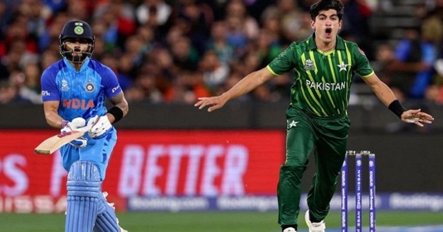 লক্ষ্য তাড়ায় নেমে ব্যাটিং বিপর্যয়ে ভারত