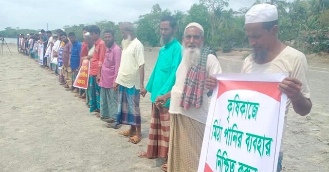 ত্রাণ না, খাল খনন করে মিঠা পানি চাই