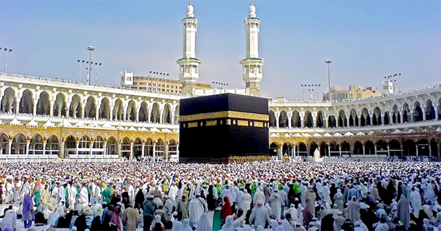 সড়কে নামছে অযাচিত্র মানুষ, গাড়ি