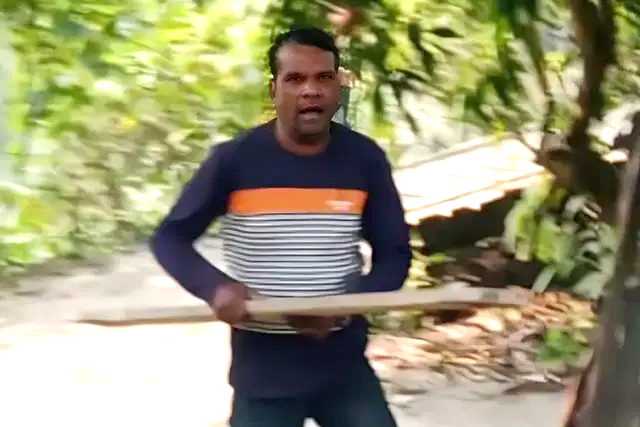 মামলার আসামি বিএনপি নেতা বললেন, ‘তাঁকে না জানিয়ে এলে পুলিশ সদস্যদের বেঁধে রাখবেন’