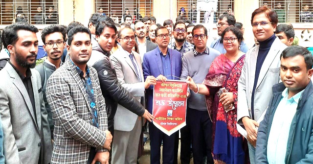 বরগুনায় দুর্ধর্ষ ডাকাতি, অস্ত্রের মুখে সর্বস্ব লুট