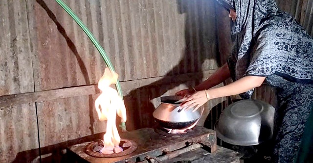 ভোলায় নলকূপ খনন করলেই বেরিয়ে আসছে গ্যাস