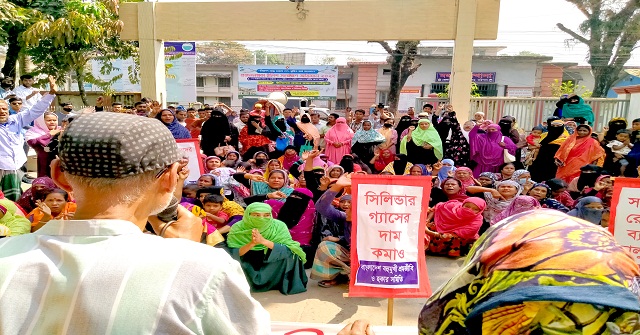 নগরীতে মহিষের বাসি মাংসসহ আটক ৩ 