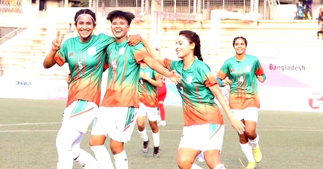 সিঙ্গাপুরকে ৮-০ গোলে বিধ্বস্ত করলো বাংলাদেশের মেয়েরা