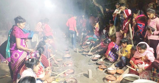 নাজিরপুরে শতবর্ষের চিতই পিঠা উৎসব