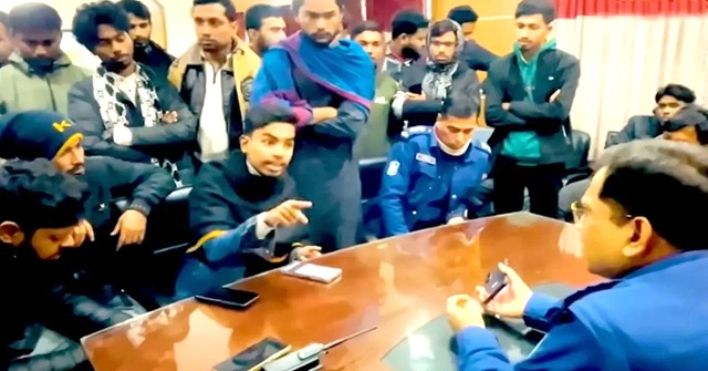 থানায় বসে ওসিকে হুমকি, বৈষম্যবিরোধী আন্দোলনের নেতা আটক