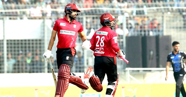 সাকিবের রংপুরকে হারিয়ে শুভসূচনা তামিমের বরিশালের