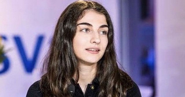 ২৬ বছর বয়সেই সুইডেনের মন্ত্রী হলেন ইরানি তরুণী!