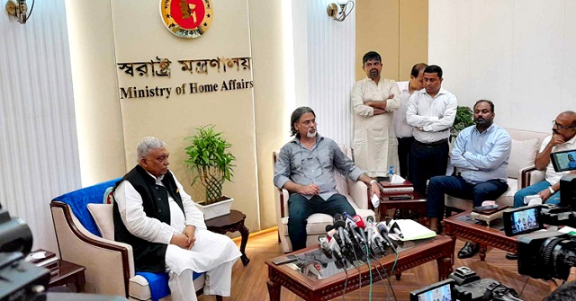  আমতলীতে অবাধে চলছে চায়না জালে মাছ নিধন 