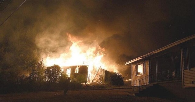 যুক্তরাষ্ট্রে বাড়িতে ভয়াবহ অগ্নিকাণ্ডে নিহত ৮