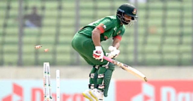 ব্যাটিং ব্যর্থতার দিনে বাংলাদেশের ২০৯