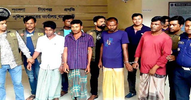 সুন্দরবনে আত্মসমর্পণকারী বাহিনী প্রধানসহ ৪ দস্যু গ্রেফতার