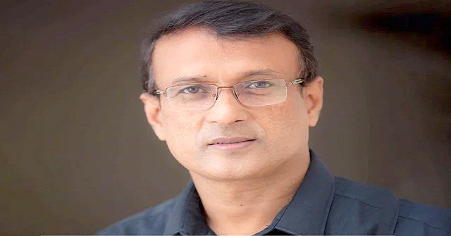  আগৈলঝাড়ায় ৫০ পরিবারের মাঝে শারদীয় উপহার বিতরণ