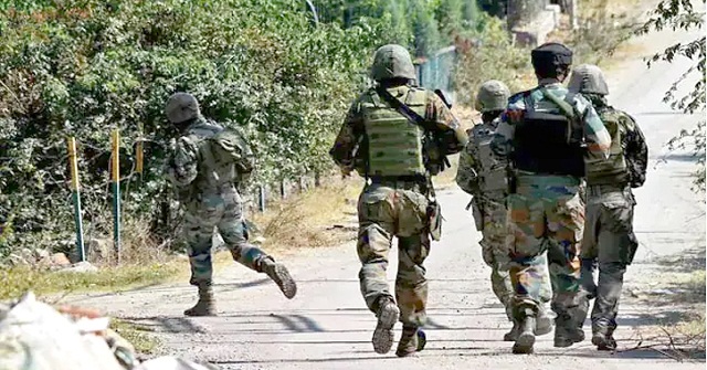 কাশ্মীরে ঘন জঙ্গলে সংঘর্ষ, ৪ ভারতীয় সেনা নিহত