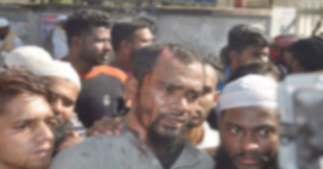  বরিশালে মিষ্টির দোকানে বিক্ষুব্ধদের ভাঙচুর, পুলিশসহ আহত ৭, থানা ঘেরাও