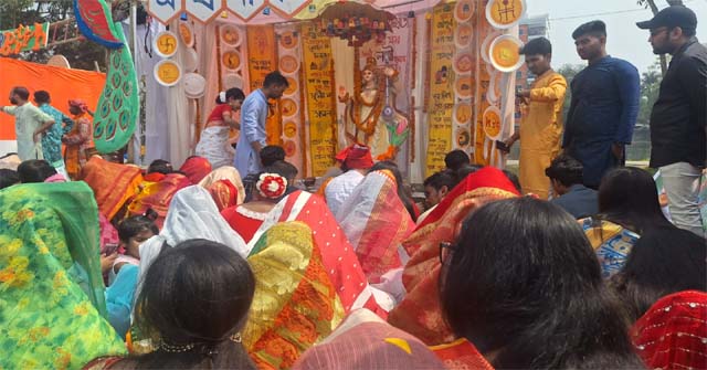 মণ্ডপে মণ্ডপে বিদ্যা দেবীর আরাধনা