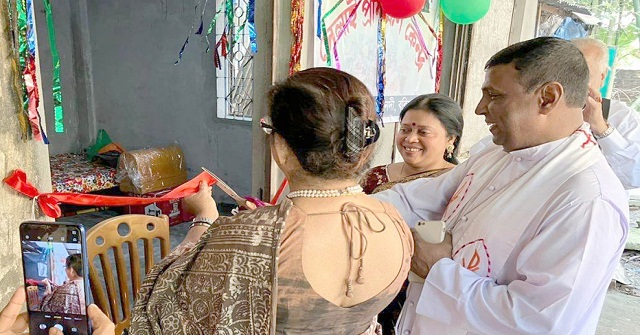 গৌরনদীতে সেলাই মেশিন প্রশিক্ষণ সেন্টারের উদ্বোধন