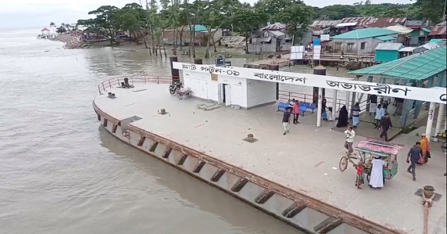 দুর্যোগপূর্ণ আবহাওয়া: ভোলার ১০ রুটে লঞ্চ চলাচল বন্ধ
