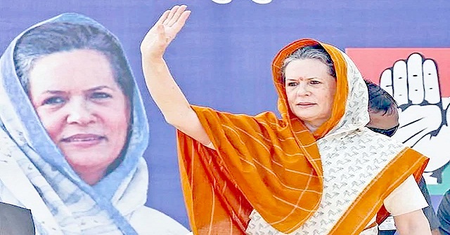 রাজনীতি থেকে অবসরের বার্তা সোনিয়ার