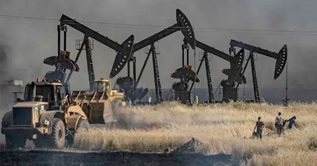 মে মাসেই ১৫০ ডলার ছাড়াতে পারে তেলের দাম, বিশ্বজুড়ে মন্দার শঙ্কা