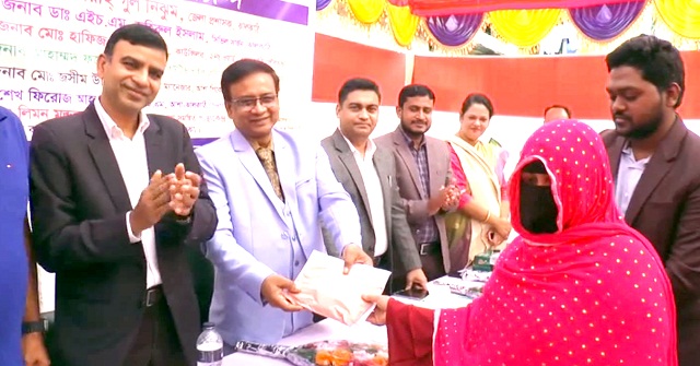 ঝালকাঠিতে পাঁচ শতাধিক মানুষকে ফ্রি চিকিৎসা ও ওষুধ বিতরণ