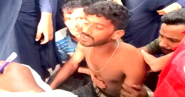 হাসপাতালে স্বজনদের আহাজারিতে ভারী হয়ে উঠেছে পরিবেশ