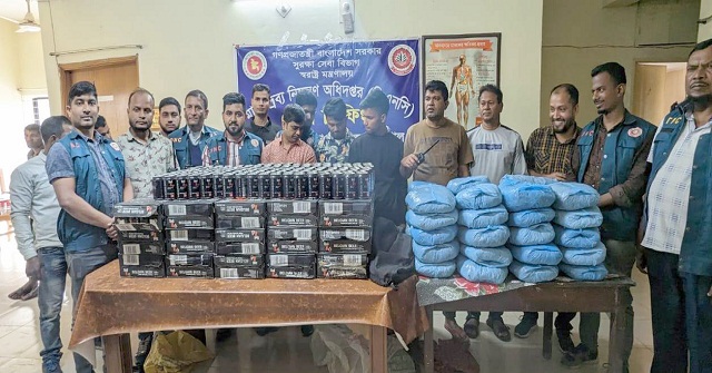 বাবুগঞ্জে ৪০ কেজি গাঁজা ও বিদেশী বিয়ারসহ গ্রেফতার ৩