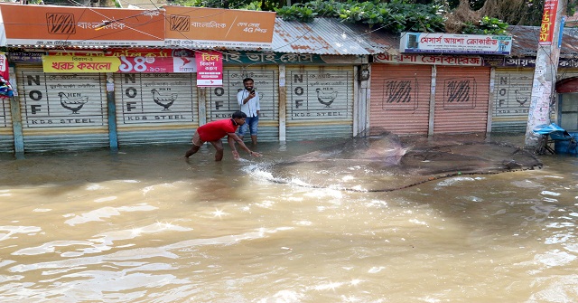 বরিশালের সব নদীর পানি বিপৎসীমার উপরে