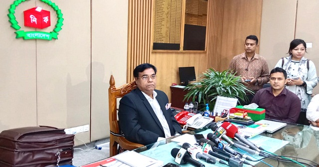 উজিরপুরে জরিপ অফিসের কার্যক্রম স্থানান্তর করার প্রতিবাদে সংবাদ সম্মেলন