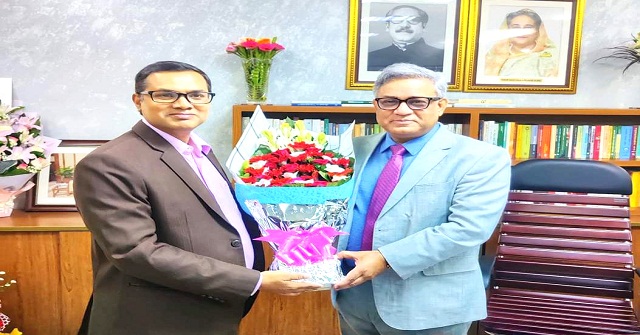 ঢাবি ‍উপাচার্যকে ববি ট্রেজারারের শুভেচ্ছ‍া