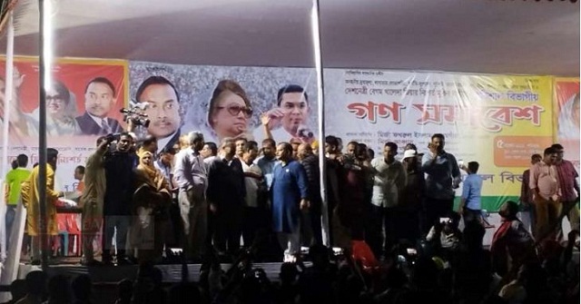 রাতে সমাবেশস্থল মঞ্চ পরিদর্শনে বিএনপির কেন্দ্রীয় নেতারা