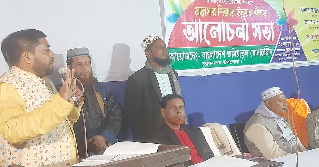 পচা দুর্গন্ধ যুক্ত পানিতে বিপাকে আমতলীর লক্ষাধিক মানুষ