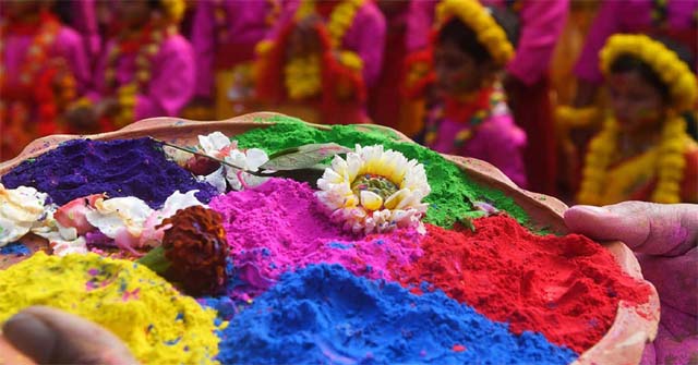 সনাতন ধর্মাবলম্বীদের অন্যতম ধর্মীয় উৎসব দোল পূর্ণিমা আজ