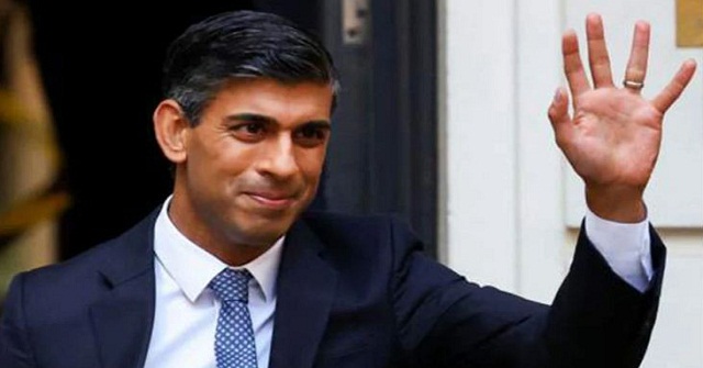 ব্রিটেনের ৫৭তম প্রধানমন্ত্রী হলেন ঋষি সুনাক