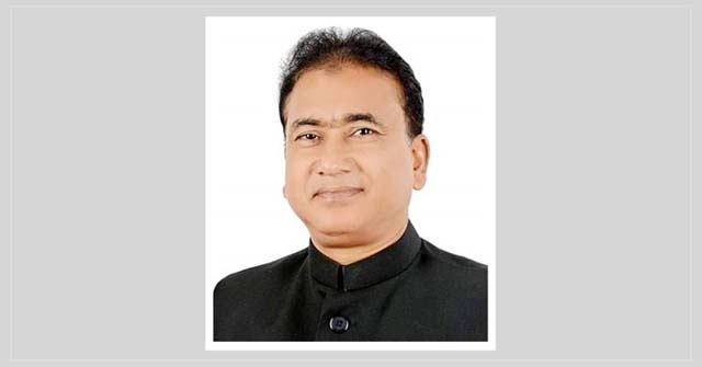 আগৈলঝাড়ায় স্বাস্থ্য বিধি না মেনে শিক্ষার্থীদের রক্তের গ্রুপ নির্ণয় করার অভিযোগ