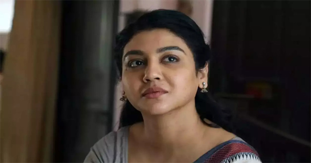 বলিউডে অভিষেক হলো জয়া আহসানের