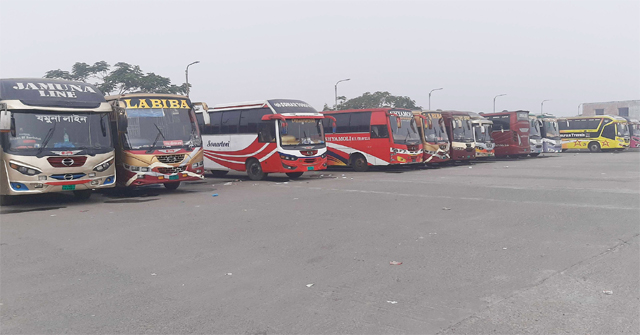 বরগুনায় দ্বিতীয় দিনের মতো বাস ধর্মঘট চলছে, ভোগান্তিতে যাত্রীরা