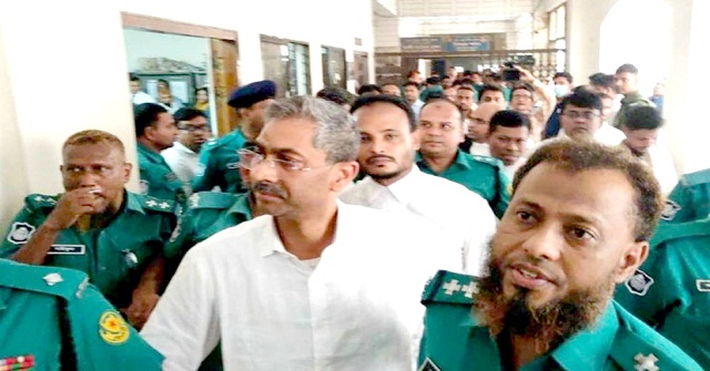 বিচারকের সামনে কাঁদলেন এ্যানি, ‘আমি কি চোর না ডাকাত’