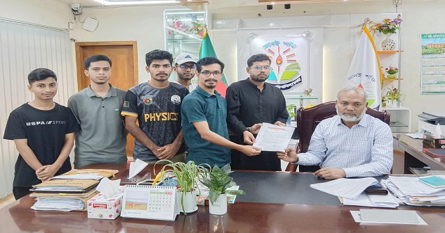 ববিতে নিরাপদ ও সুষ্ঠু শিক্ষার পরিবেশের দাবিতে স্মারকলিপি