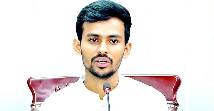 ৪৬তম বিসিএসের লিখিত পরীক্ষা স্থগিত: উপদেষ্টা আসিফ মাহমুদ