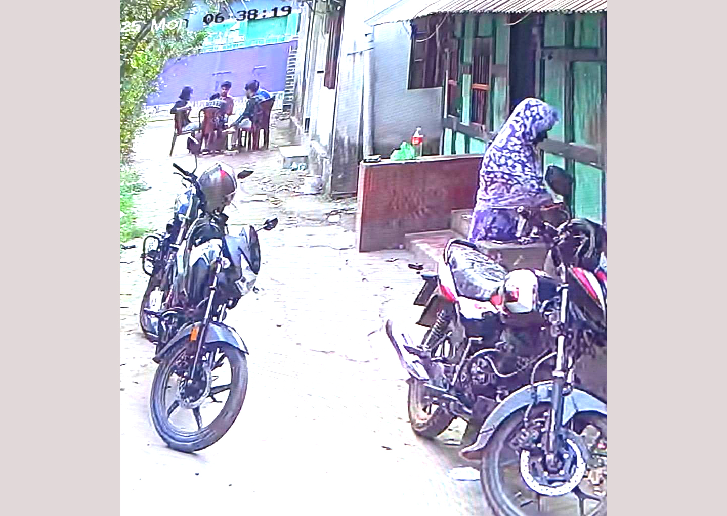 সাগরদীতে এখনো বহাল তবিয়তে দখলকারীরা 