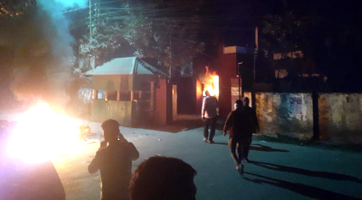ভোলায় তোফায়েল আহমেদের বাড়িতে ভাঙচুর-অগ্নিসংযোগ 
