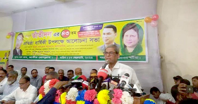 সময় এলে খালেদা জিয়া রাজনীতি করবেন: ফখরুল