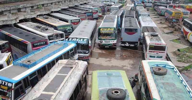  গৌরনদীতে লকডাউনে কঠোর অবস্থানে হাইওয়ে পুলিশ