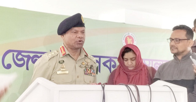 দৌলতখানে মেম্বার প্রার্থীর সমর্থককে এলাকা ছাড়ার হুমকি