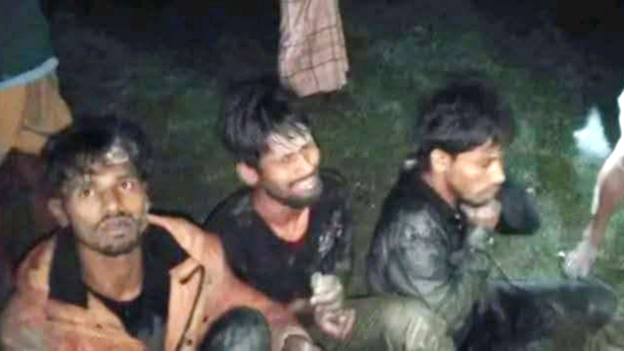 বরগুনায় ডাকাতির প্রস্তুতিকালে দুই ভাইসহ ৪ জন গ্রেপ্তার 