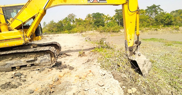 মঠবাড়িয়ায় অবৈধ ইটভাটাকে এক লাখ টাকা জরিমানা