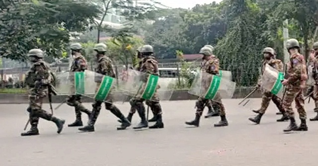 সংসদ ভবন এলাকায় সংঘর্ষ থেমেছে, অবস্থান নিয়েছে সেনাবাহিনী