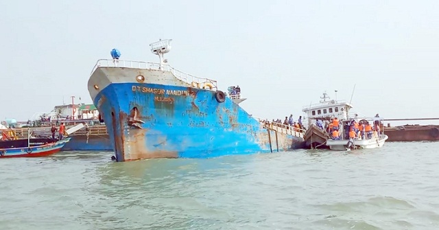 মেরামতের জন্য নারায়ণগঞ্জে আসছে মেঘনায় উদ্ধার সাগর নন্দিনী
